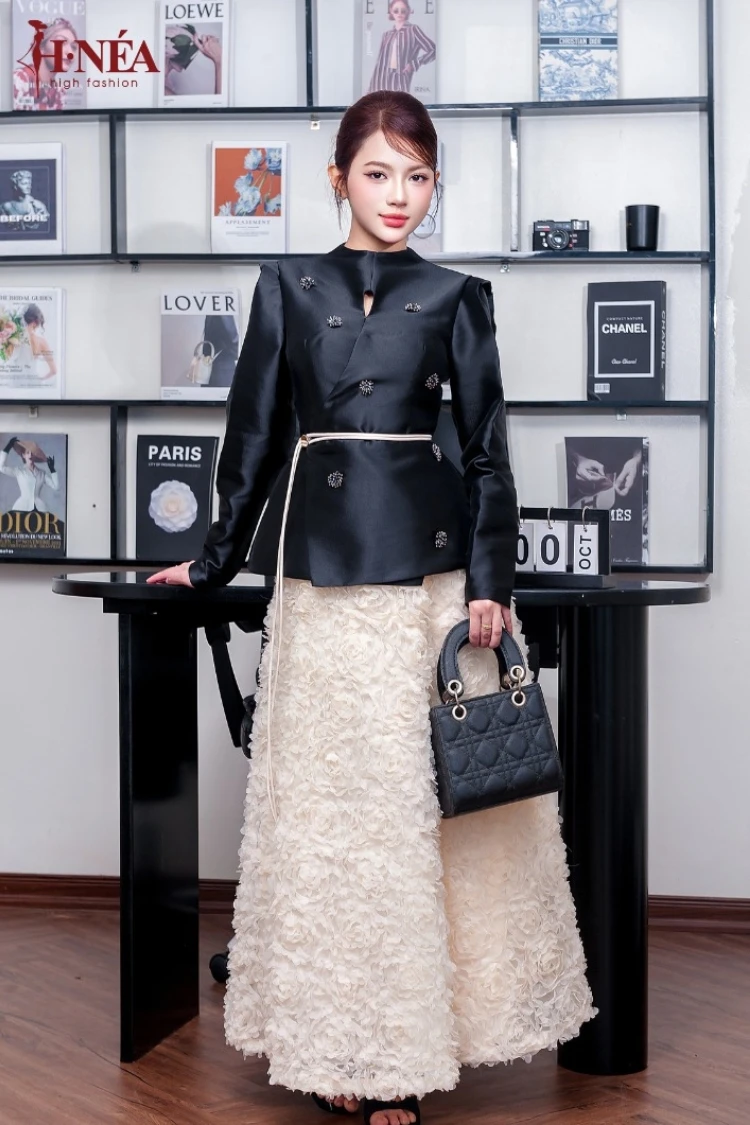 The Power of Silhouette